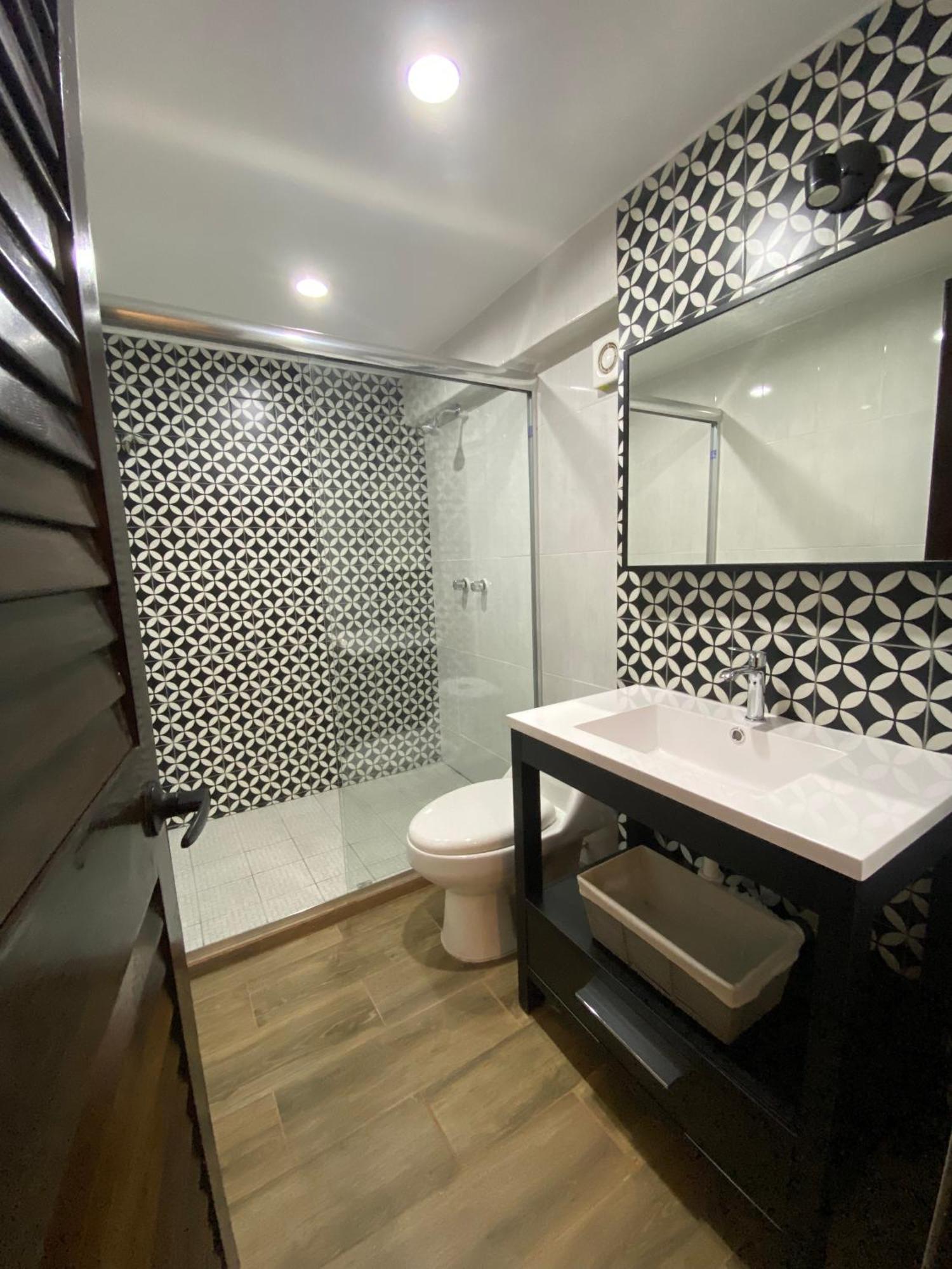 Hotel Tierra Marina Centro Historico มาซาตลัน ภายนอก รูปภาพ